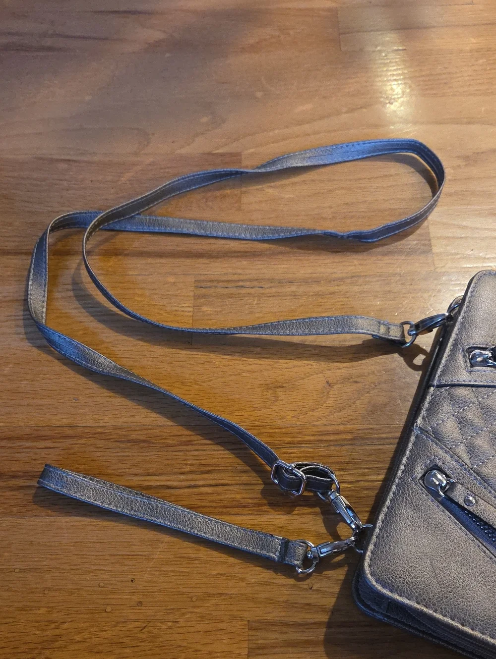 Women’s Metallic Gray Quilted Crossbody Bag - Versatile Everyday Style